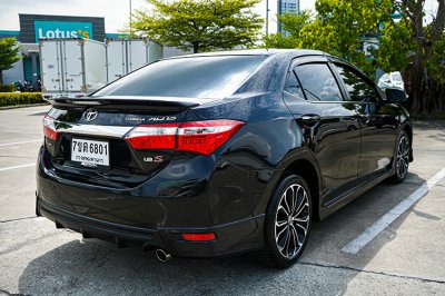 2015 Toyota Corolla Altis 1.8 Esport Sedan