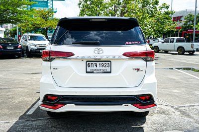 2017 Toyota Fortuner 2.8  TRD Sportivo SUV