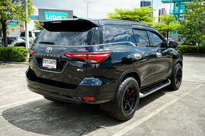 2021 TOYOTA FORTUNER 2.4 V 4WD