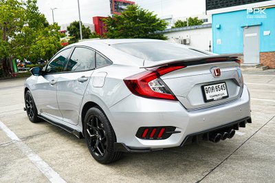 2018 Honda CIVIC 1.8 FC  E Sedan