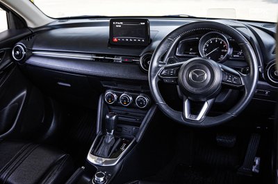 2019 Mazda 2 1.3  High Connect Sedan