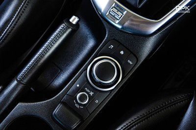 2019 Mazda 2 1.3  High Connect Sedan