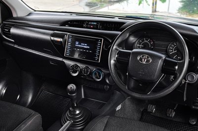 2020 Toyota Hilux Revo 2.4 J Plus Smart Cab Z Edition