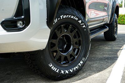 2023 Toyota Hilux Revo 2.4 Smart Cab Prerunner Mid