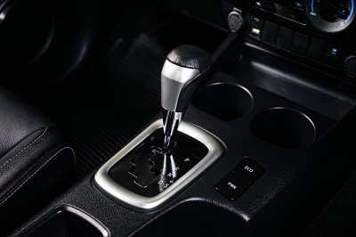 2023 Toyota Hilux Revo 2.4 Smart Cab Prerunner Mid