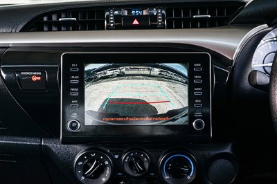 2023 Toyota Hilux Revo 2.4 Smart Cab Prerunner Mid