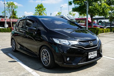 2015 Honda JAZZ 1.5 SV+