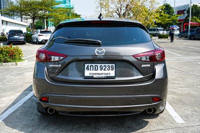 2016 Mazda 3 2.0 S Sports Hatchback