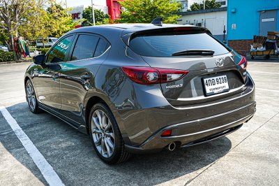 2016 Mazda 3 2.0 S Sports Hatchback