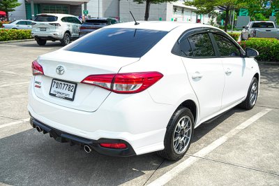 2022 Toyota Yaris Ativ 1.2 Entry