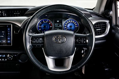 2015 TOYOTA HILUX REVO 2.4 G NAVI PRERUNNER SMART CAB