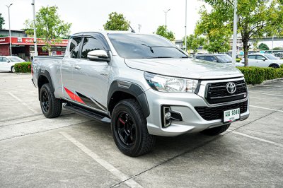 2015 TOYOTA HILUX REVO 2.4 G NAVI PRERUNNER SMART CAB