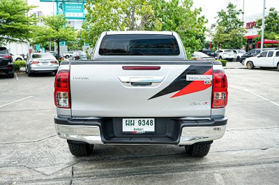 2015 TOYOTA HILUX REVO 2.4 G NAVI PRERUNNER SMART CAB