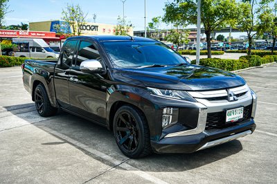2020 Mitsubishi Triton 2.5 Mega Cab GLX