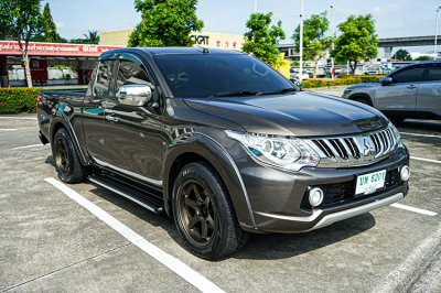 2016 Mitsubishi Triton 2.4 GLS Plus Mega Cab