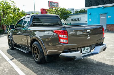 2016 Mitsubishi Triton 2.4 GLS Plus Mega Cab