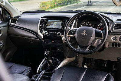 2016 Mitsubishi Triton 2.4 GLS Plus Mega Cab