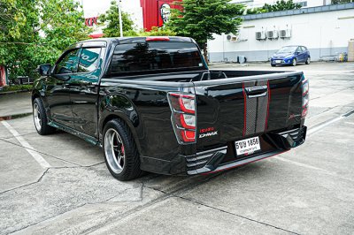 2021 ISUZU D-MAX CAB-4 1.9 L DA X-series