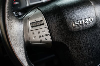 2014 ISUZU MU-X 3.0 4WD (DVD Navi)