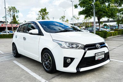 2015 Toyota YARIS 1.2 G Hatchback