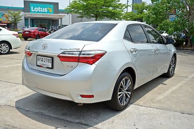 2019 TOYOTA COROLLA ALTIS 1.8 V Navi