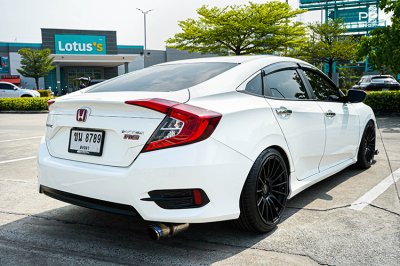 2016 Honda CIVIC 1.8 FC  EL Sedan