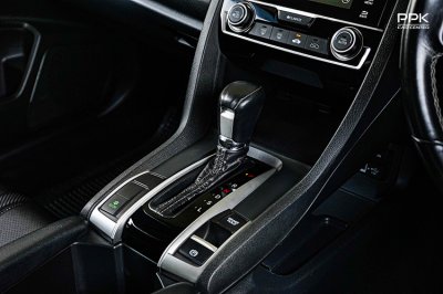 2016 Honda CIVIC 1.8 FC  EL Sedan