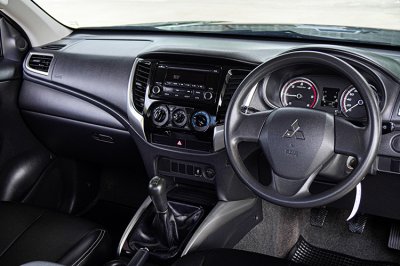 2019 MITSUBISHI TRITON  2.4 GLX PLUS MEGA CAB