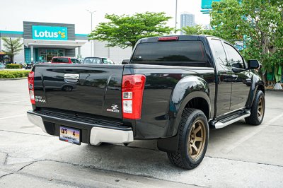 2014 ISUZU D-MAX  2.5 VGS Z-Prestige Navi HI-LANDER SPACECAB