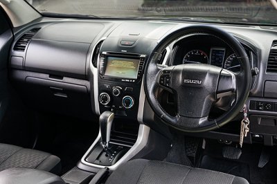 2014 ISUZU D-MAX  2.5 VGS Z-Prestige Navi HI-LANDER SPACECAB