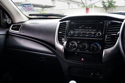 2020 Mitsubush Triton 2.5 GLX Mega Cab