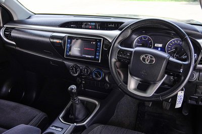 Toyota HILUX REVO 2.4 DOUBLE CAB E Plus Prerunner Double Cab Pickup