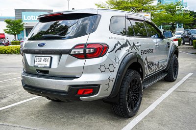 2017 Ford EVEREST 2.2 Titanium SUV