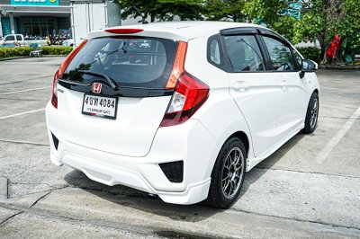 2015 HONDA JAZZ 1.5 i-VTEC S