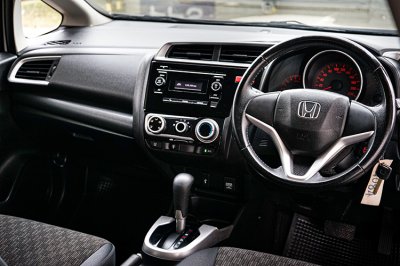 2015 HONDA JAZZ 1.5 i-VTEC S