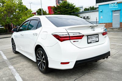 2017 Toyota Corolla Altis 1.8  Esport Option Sedan