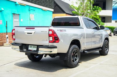 2022 TOYOTA HILUX REVO 2.4 ENTRY PRERUNNER SMART CAB