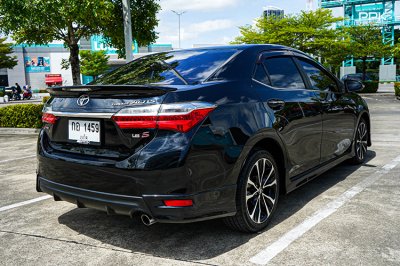2017 Toyota Corolla Altis 1.8 Esport Sedan