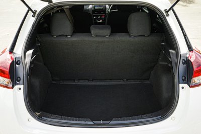 Toyota YARIS 1.2 (ปี 17-22) Entry Hatchback