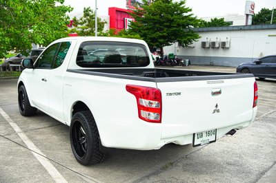 Mitsubishi TRITON 2.5 MEGA CAB (ปี 14-19) GLX Mega Cab Pickup