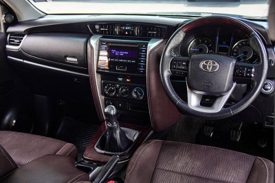 2016 TOYOTA FORTUNER 2.4 G