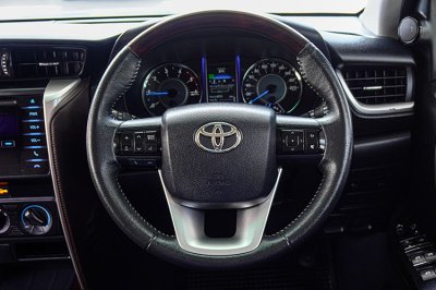 2016 TOYOTA FORTUNER 2.4 G