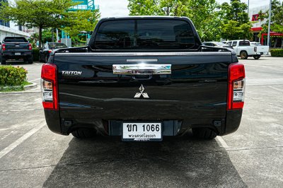 Mitsubishi TRITON 2.5 DOUBLE CAB (ปี 18-23) GLX Double Cab Pickup