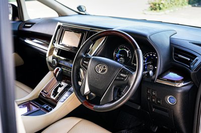 2016 TOYOTA VELLFIRE 2.5