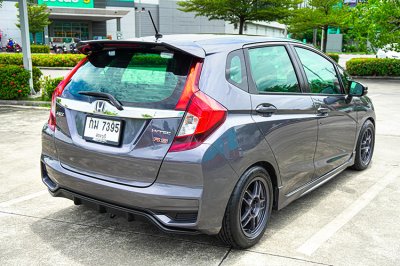 Honda JAZZ 1.5 (ปี 14-22) RS Hatchback
