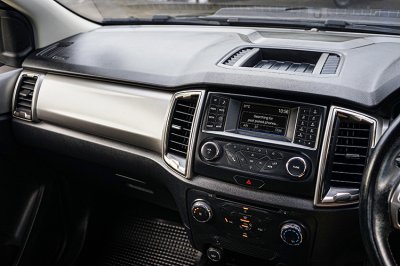 Ford RANGER 2.2 DOUBLE CAB (ปี 15-21) XLT Double Cab Hi-Rider Pickup