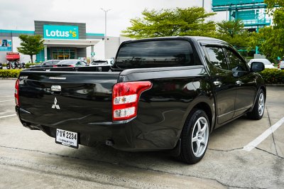 2016 Mitsubishi TRITON 2.5 Double Cab  GLX Pickup