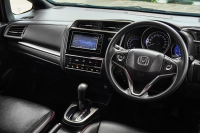 Honda JAZZ 1.5 (ปี 14-22) RS Hatchback