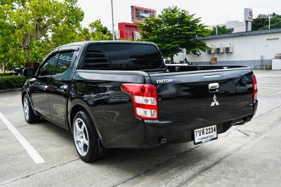 2016 Mitsubishi TRITON 2.5 Double Cab  GLX Pickup