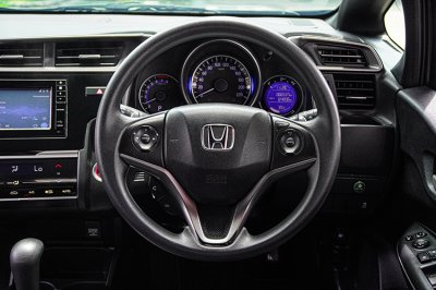 Honda JAZZ 1.5 (ปี 14-22) RS Hatchback